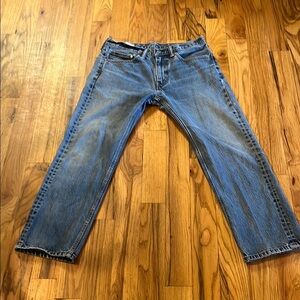 Levi’s 505 in medium blue wash 34 x 30